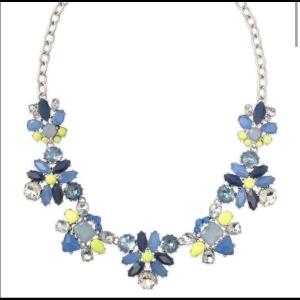 Statement necklace